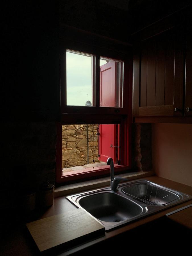 Lithos Homes Volissos Bagian luar foto