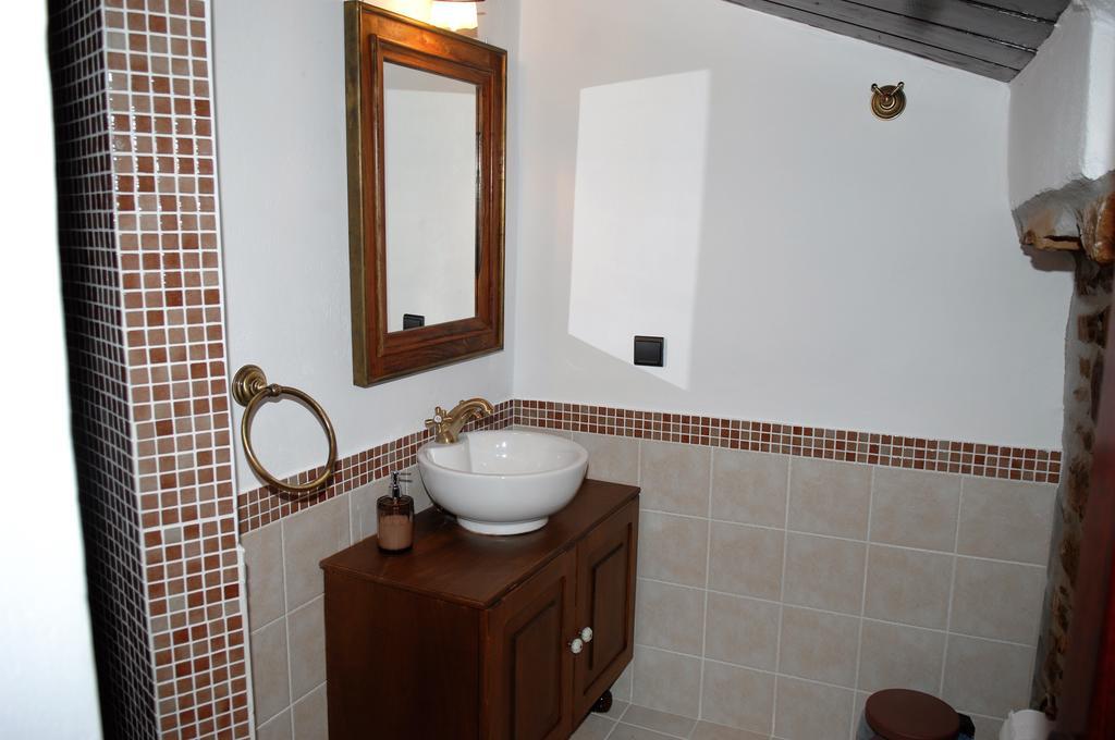 Lithos Homes Volissos Bagian luar foto